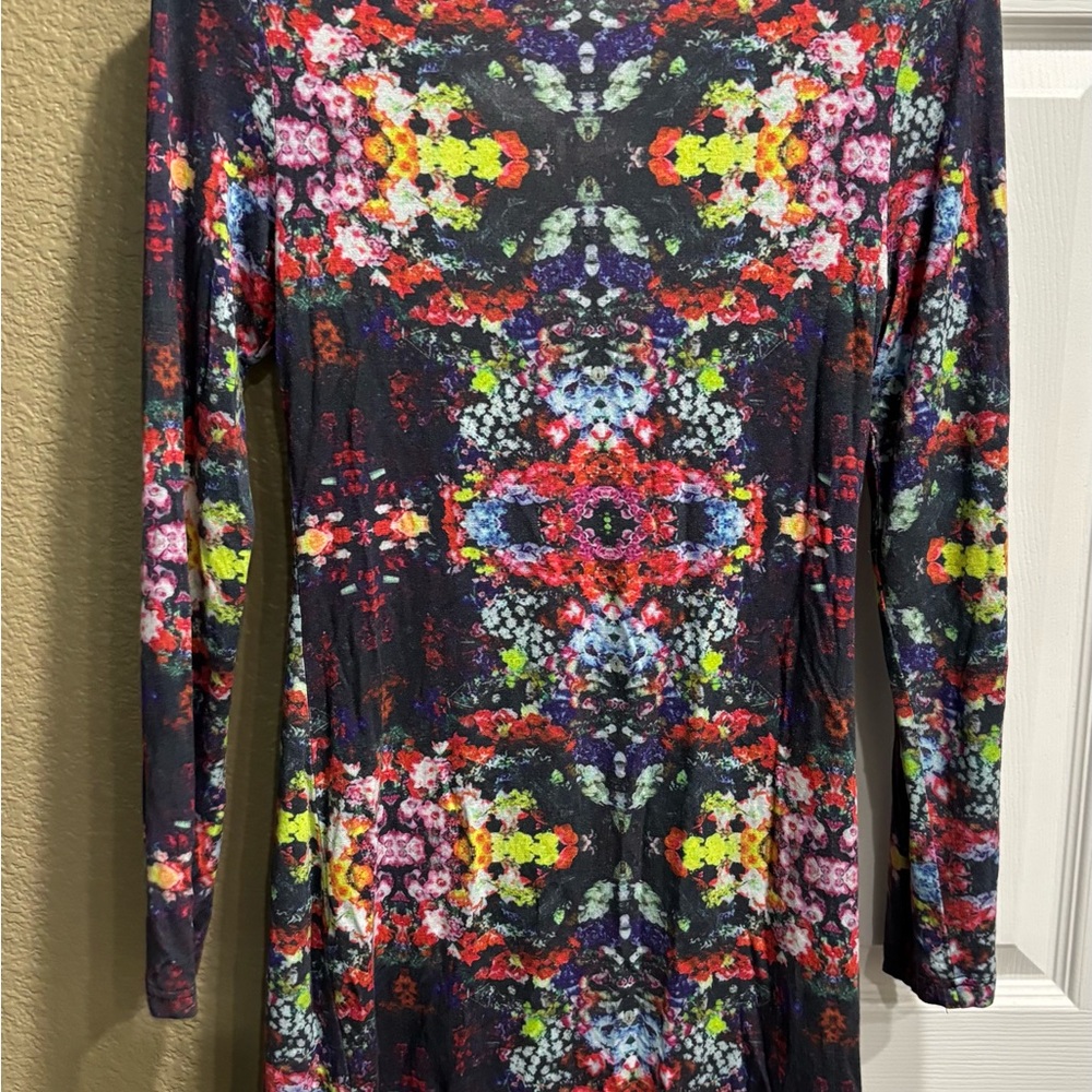 MINKPINK Pink and Blue Long Sleeve Bodycon Dress size M - Picture 2 of 4